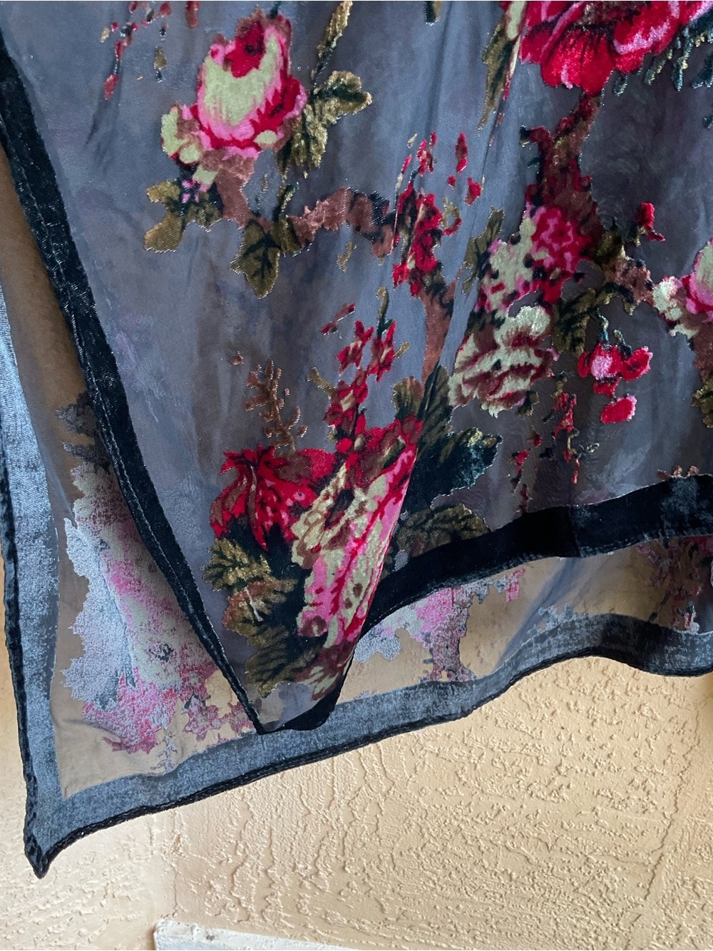 Woven Heart velvet kimono ROSES semi sheer , wine red, black, pink,
OSFM BOHO - Picture 11 of 16